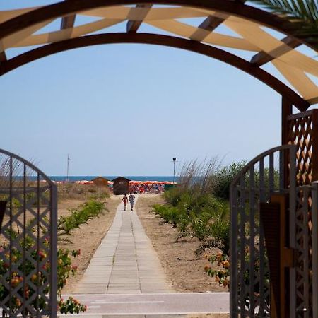 Hotel Vittoria فاستو المظهر الخارجي الصورة